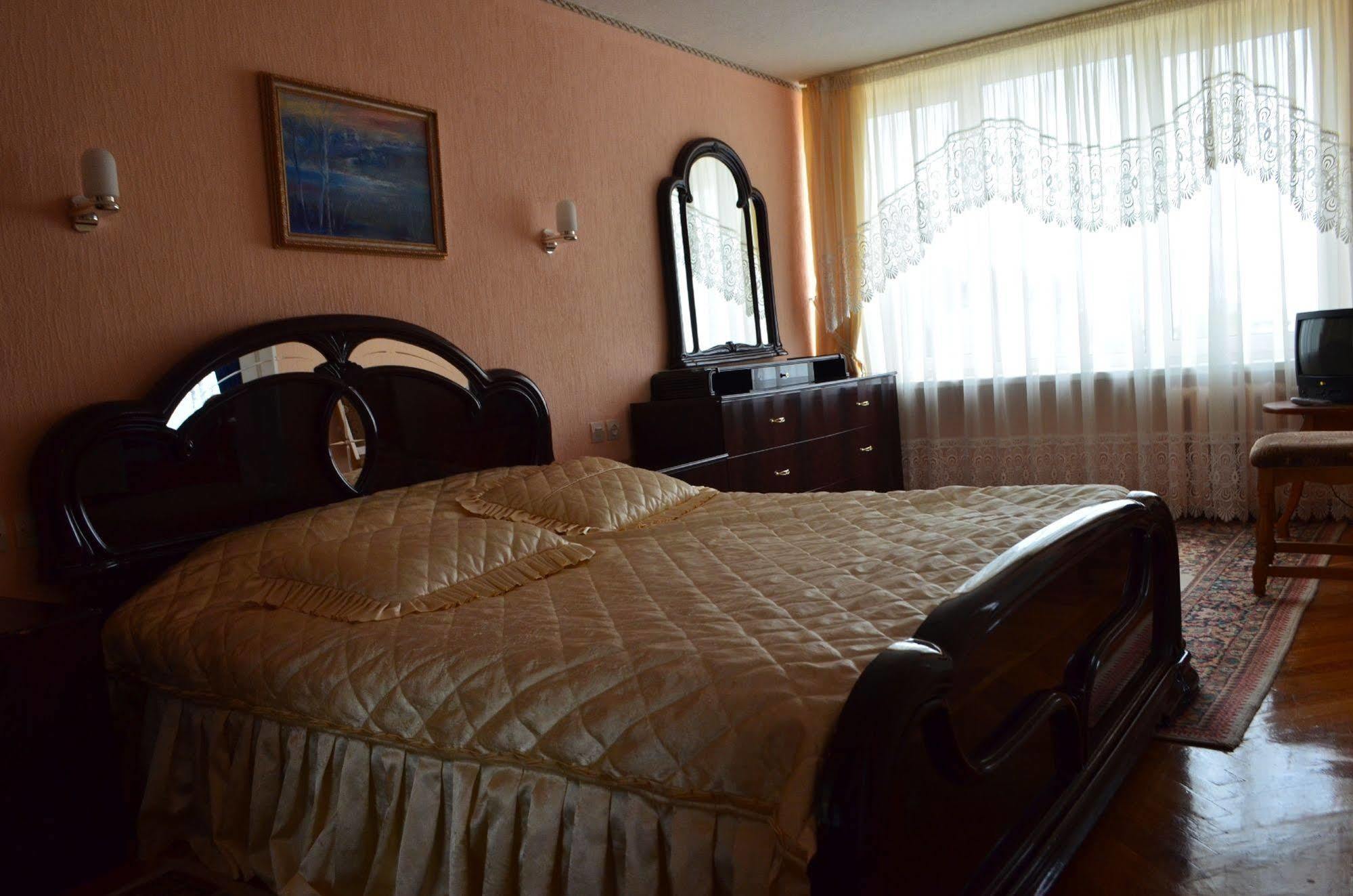 Rizhskaya Hotel Псков Екстериор снимка